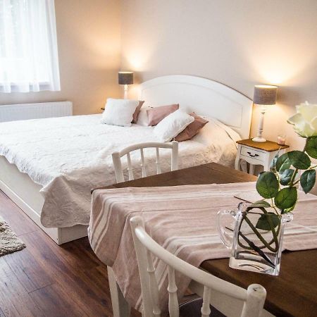 Feliz Apartman Gyula Ngoại thất bức ảnh