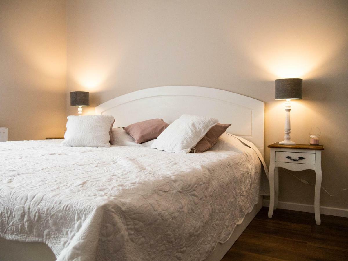 Feliz Apartman Gyula Ngoại thất bức ảnh