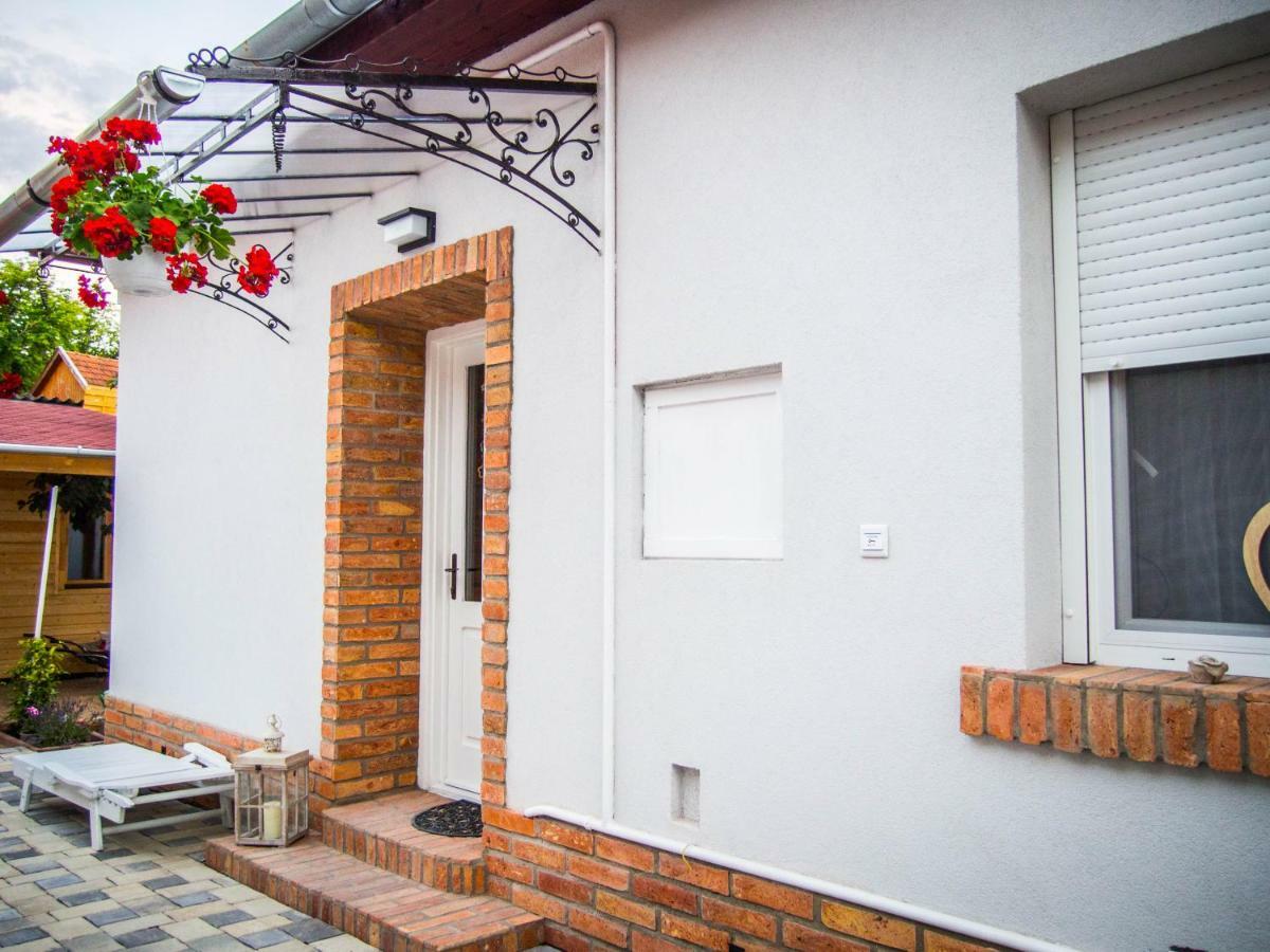 Feliz Apartman Gyula Ngoại thất bức ảnh